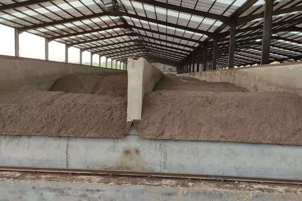 如何將牛糞制作成有機(jī)肥？